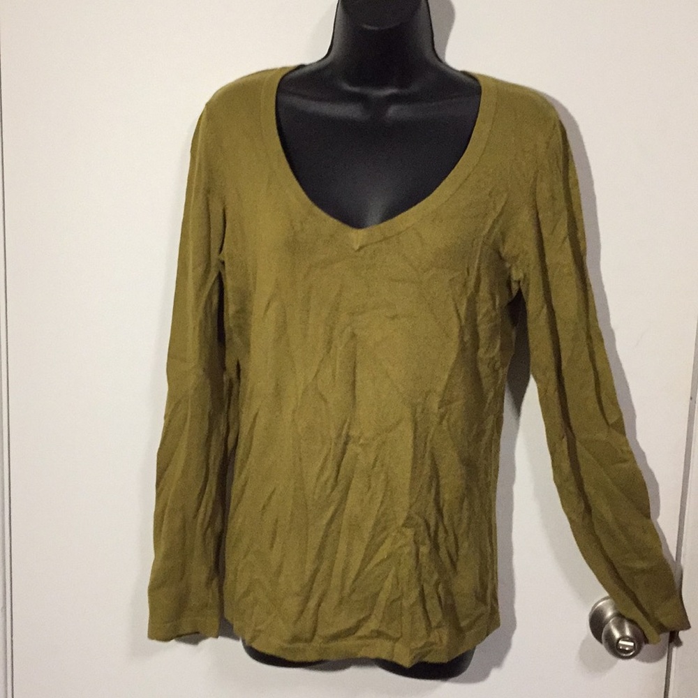 CAbi olive green vneck sweater
